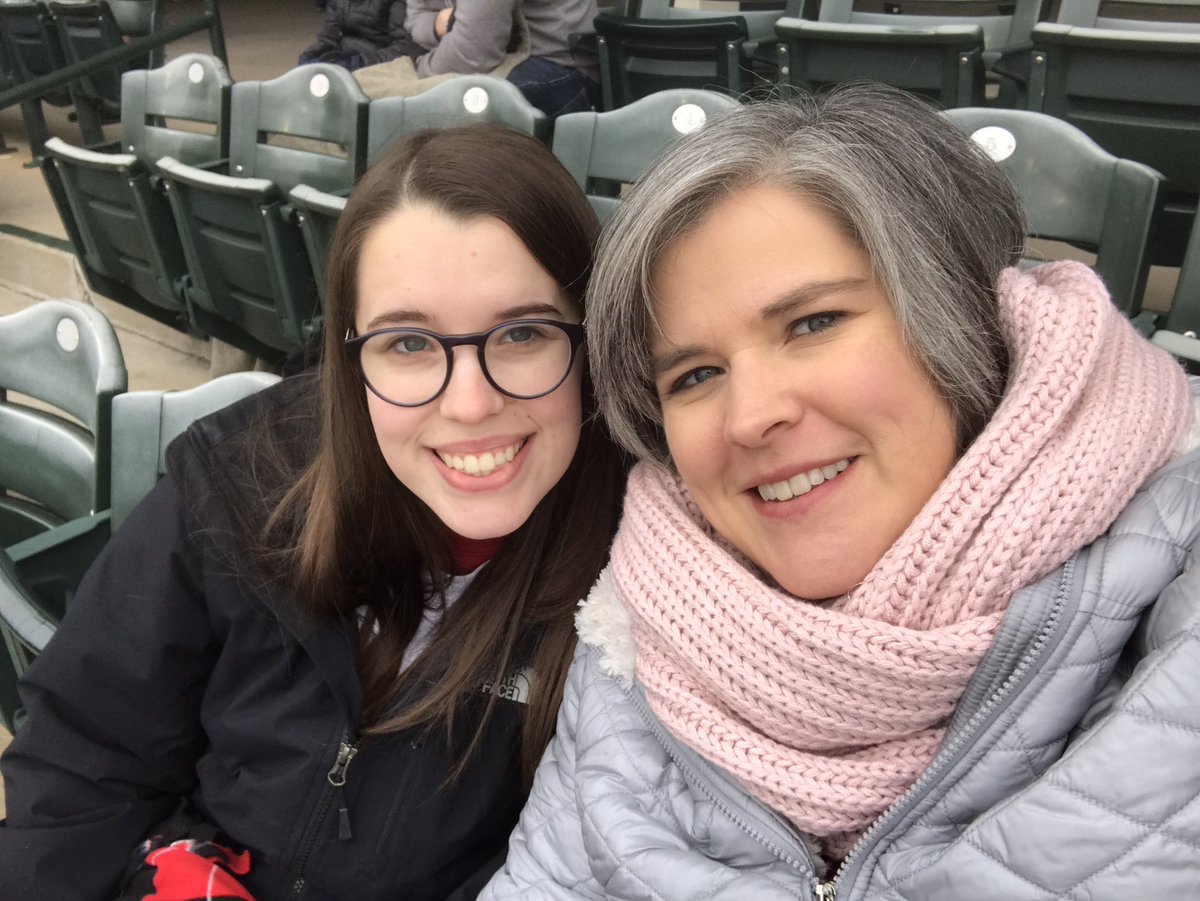 HaleyW's tweet photo. Hog baseball at a crisp 41 degrees! #OmaHogs #Thisisbaseball https://t.co/Iug6zBWGGj