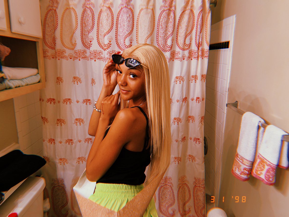 AnttyNextDoor's tweet image. 🍀0301