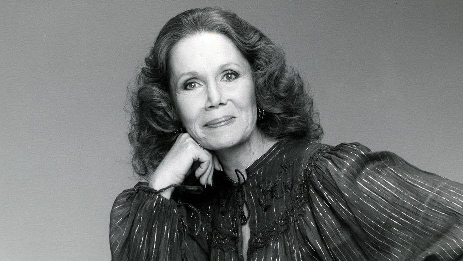 Very sad to learn of the passing of the incredibly talented Katherine Helmond, who was a graduate of the #AFIDWW program in 1982. Helmond would go on to direct episodes of BENSON and the hit show she starred in for eight seasons, WHO’S THE BOSS. #RIPKatherineHelmond