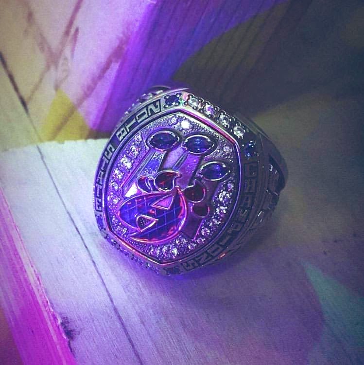 PollsTvl's tweet photo. You all think you’re hot shit. You underclassmen better appreciate what you got because you’ll never get another one of these again! #FUCKHANOVER https://t.co/Avi1rgotOV