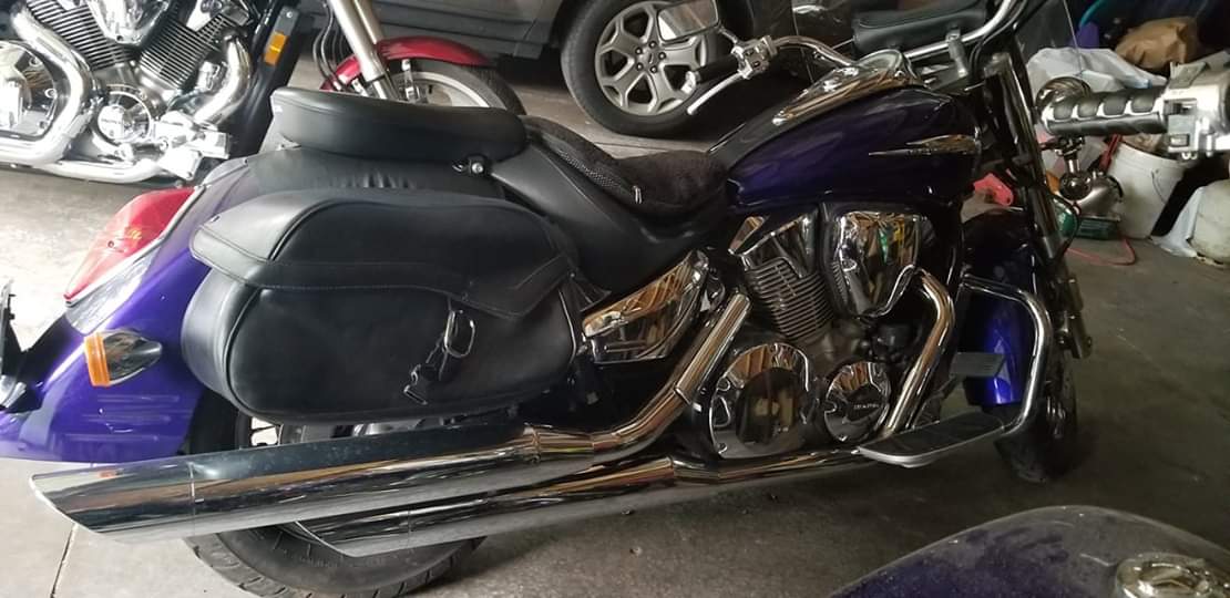 lkayolson's tweet photo. Sooooo tired of snow...i just want to ride my jewel #onedownfourup https://t.co/j9pDvWhovw
