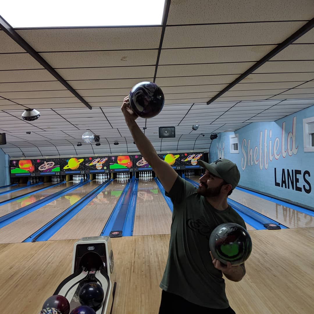 moses_forever's tweet image. 806 tonight with the statement solid and statement pearl. Some of the best rocks I've used ever! #TeamEBI #ViseInserts #MakeAStatement #NothingHitsLikeAHammer @HammerBowling @EboniteBowling