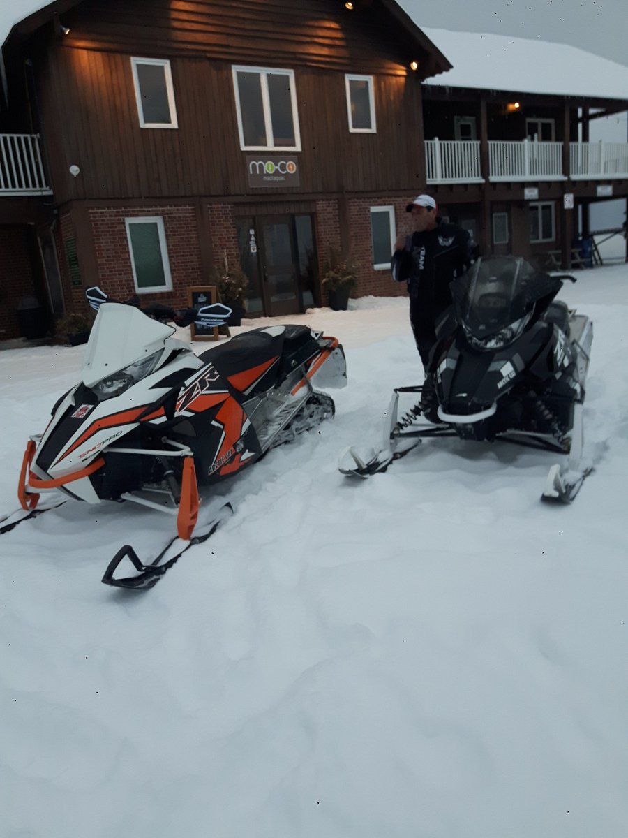 27nerak's tweet photo. Let's get march break started#sledding https://t.co/U7v3gdJAz6