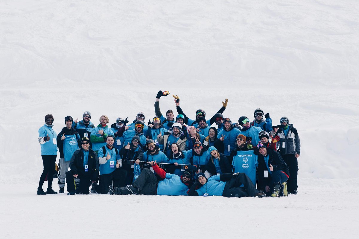 DocuSignIMPACT's tweet image. Some of our awesome teammates from the Seattle @DocuSign office spent some time today with some even more awesome participants of the #SpecialOlympics Washington Winter Games! A great time had all around. Thank you @SO_Washington for letting us take part.