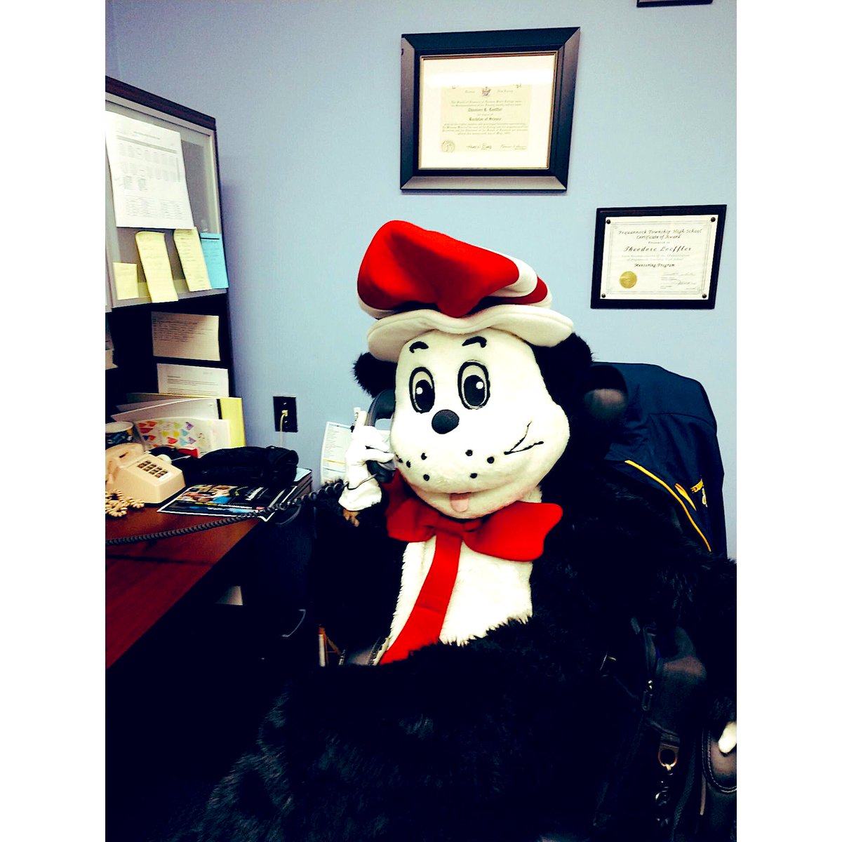 MsLamerx3's tweet photo. NBS gets in the Dr. Seuss Spirit and shines the spotlight on reading with some schoolwide DEAR time! Our first graders also celebrated by creating our very own Fox in Socks Rhymes! #nbtweets #peqpantherpride #ReadAcrossAmericaWeek2019 #welovedrseuss @panthertownNJ https://t.co/lfGDpGvehz