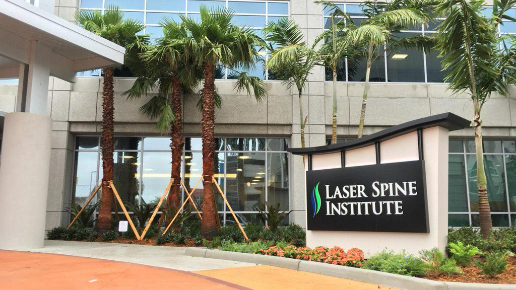 Laser Spine Institute closes all locations, affecting nearly 600 employees bit.ly/2T8JfXH