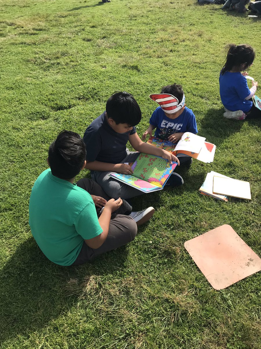 MsWolff85's tweet photo. Loved reading on the lawn this afternoon, especially because our buddies could read with us! 📚 @BobierBroncos @MsKarlman https://t.co/ffljAeHgNY