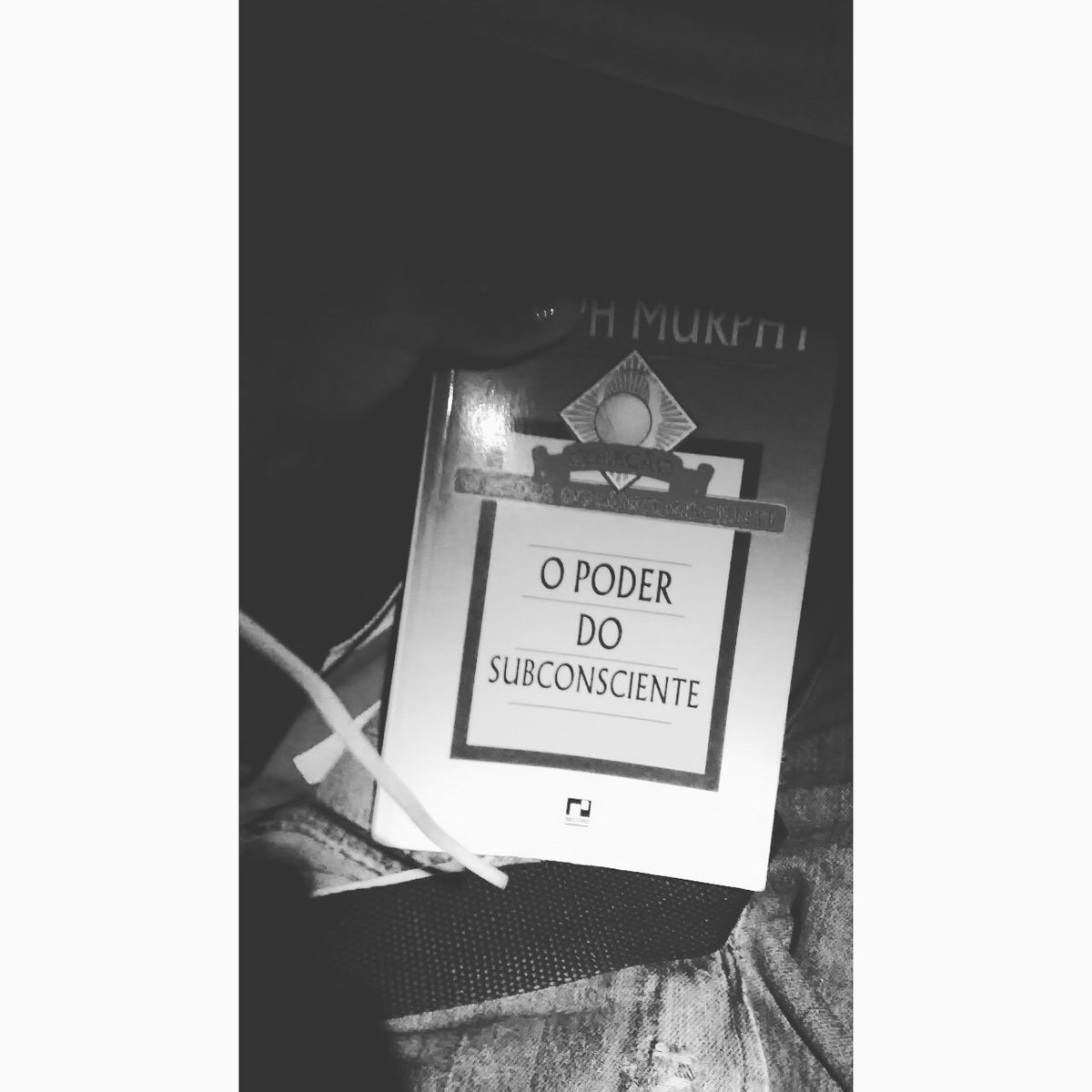 RafaelB99319790's tweet photo. +... Na viagem em quanto todos estão no celular, eu estou reciclando bons hábitos. Livro: "O poder do subconsciente"- Neurociência
#viagem #paraty #bonshabitos #livros #opoderdosubconsciente https://t.co/iwbwY7Xy2H
