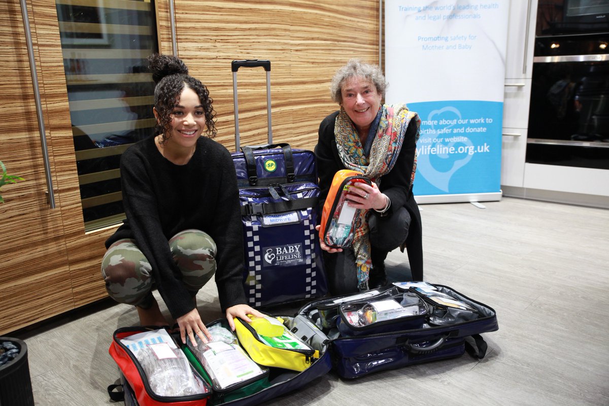 Fabulous day today launching our new standardised Community Midwife Bag <a href="/SubZeroWolfUK/">Sub-Zero & Wolf UK</a> with our wonderful charity Ambassadors <a href="/ShaunRankin/">Shaun Rankin</a> and @DaisyAitkens, and the wonderful midwives from the 6 NHS Trusts who will be trialling the bag in April. Photos: bit.ly/2HbczFP