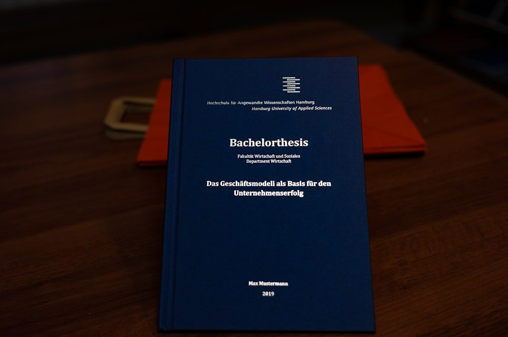 Tooka Copyshop Hamburg V Twitter Haw Hamburg Wir Drucken Und Binden Seit Jahren Abschlussarbeiten Nur 5 Minuten Von Berliner Tor Entfernt U3 Uhlandstrasse Ist Der Weg Ein Katzensprung Alle Die Ihre Bachelor Oder Masterarbeit