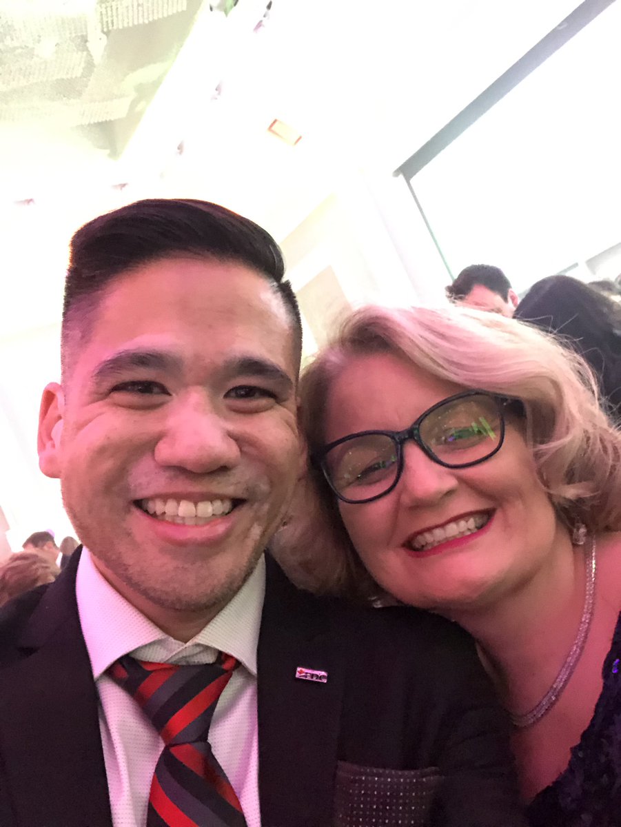 THRIVEwithjoe's tweet photo. What a spectacular evening. Honoured to represent such an important cause in our community @Mairead_Lavery @RoyalFamily @TheRoyalMHC #inspirationawards 
@EDCMoments @ExportDevCanada https://t.co/HqLBN3sHaX