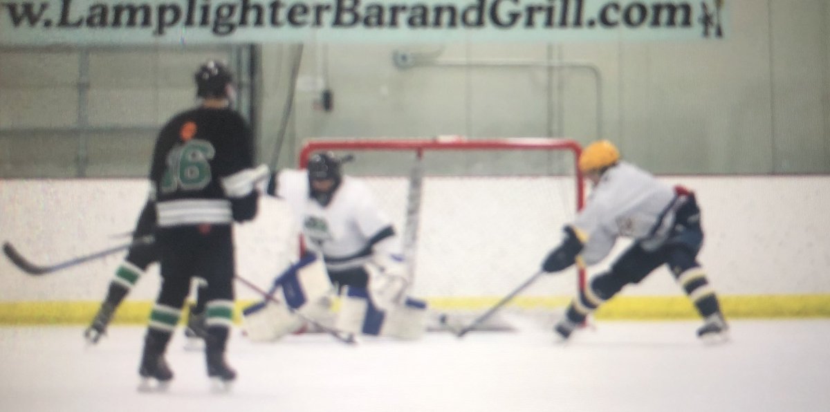 PLLakersBB1's tweet photo. Lakers up 4-0 end of 2nd vs Litchfield with goals by Pearson, Hanson, Larson and Lovett.
@YouthHockeyHub @D6hockey @lakerpride https://t.co/V1BVplsqn4