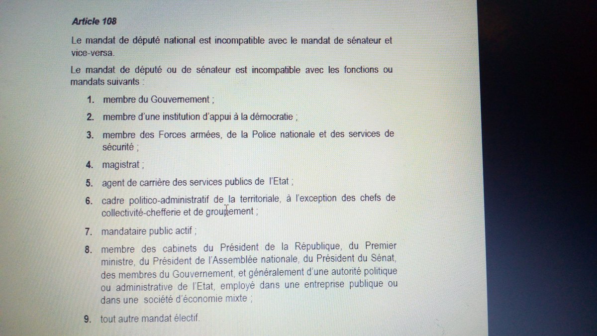 ciza_eugene's tweet photo. L'Art 108 de la Constitution Congolaise: ... [https://t.co/rxboOFEKbC #ci-#jointe]. 
Après validation provisoire des mandats des députés nationaux, 8 jours leur sont accordés pour faire leur choix entre leur mandat et les fx à ci-énumérées. https://t.co/18e2QmMUgS