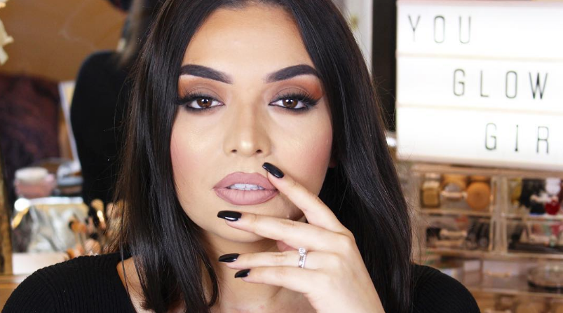 GorgeousUSA's tweet photo. #YouTube #BeautyGuru @_makeupbyadri is #SMOKIN' in her latest #SmokeyEye #makeuptutorial! She used our Base Perfect #Foundation, Conceal It #Concealer &amp; Ever Matte #Eyeshadow #Palette.
#gorgeouscosmetics https://t.co/l2I0zz93Ta https://t.co/S9b6YXNWdW