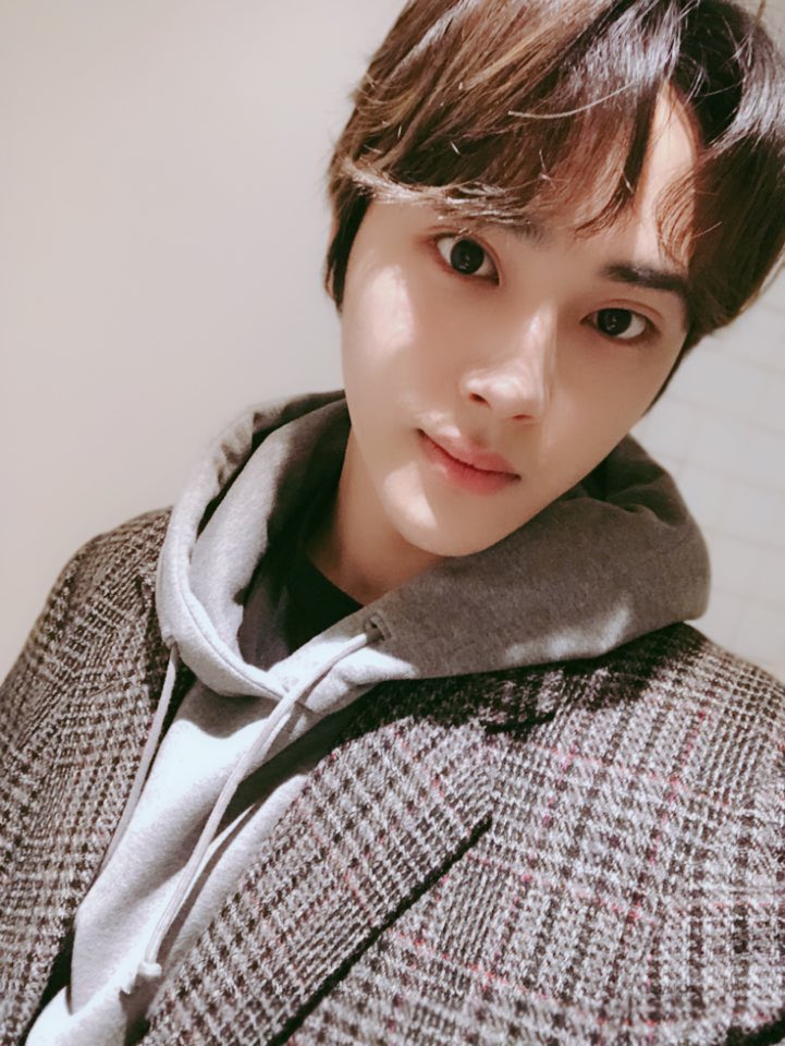 WE_THE_BOYZ's tweet image. [학년] 굿모닝입니다아~~