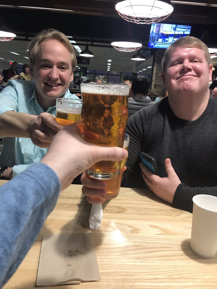 ElReyMN's tweet photo. .@SpiritAirlines worst airlines ever.  Guess its bachelor party in the airport bar https://t.co/3qUIuiH0Yx