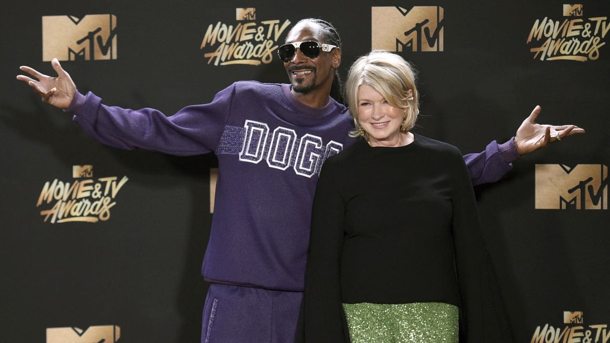 Mfredofer's tweet photo. The buzz is true: Martha Stewart partners with Canadian cannabis company https://t.co/iARSOa9pdf https://t.co/6cJrKU0t13