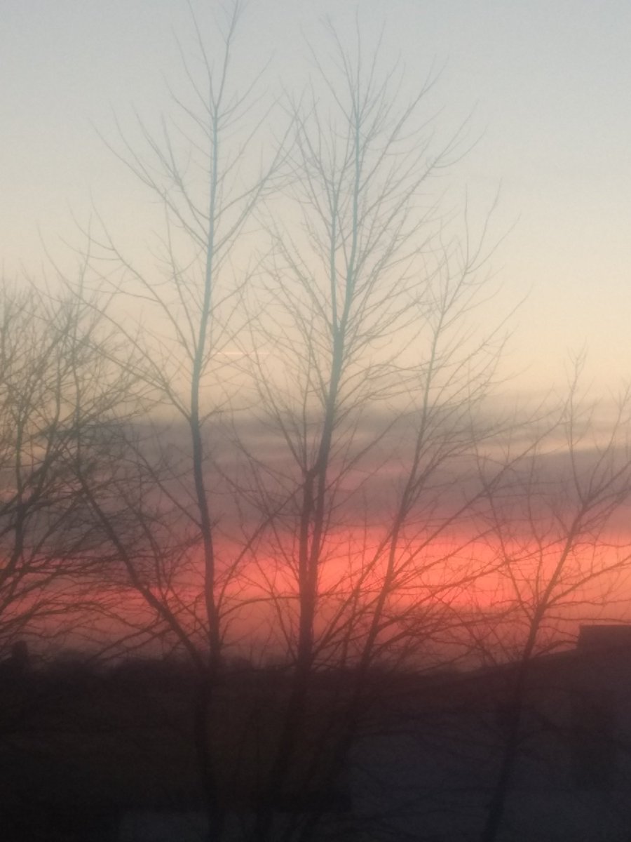 Probits's tweet image. Quiet peaceful sunset on a beautiful day.