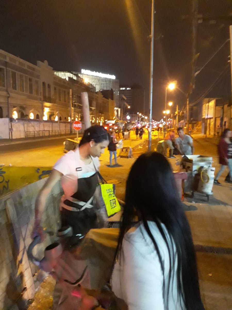 Operativo nocturno retiro de carros frente de Mall <a href="/Duranbaronti/">Gonzalo Durán</a> <a href="/Muni_Indep/">Municipalidad de Independencia</a>