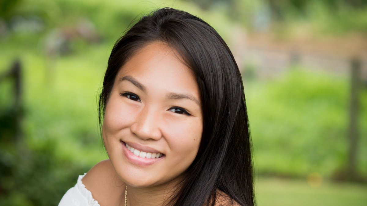 UHHilo's tweet photo. After a decade-long academic journey from Honoka‘a High School to Eastern Oregon University and then back home to UH Hilo, honor student Lauren Domingo is now earning her doctor of pharmacy degree at the Daniel K. Inouye College of Pharmacy! https://t.co/C7D3W9bQ72 @UHHiloDKICP https://t.co/mZuQ82ZSmH