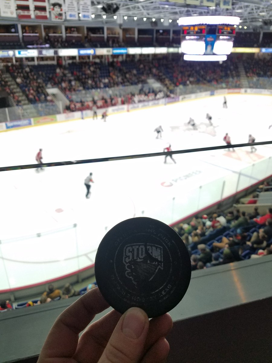 GerritK89's tweet photo. What's the chance of a puck landing in the box? Thanks @GVFswine @PauldeRond @Storm_City for a great time! https://t.co/AWPEMhSW7D