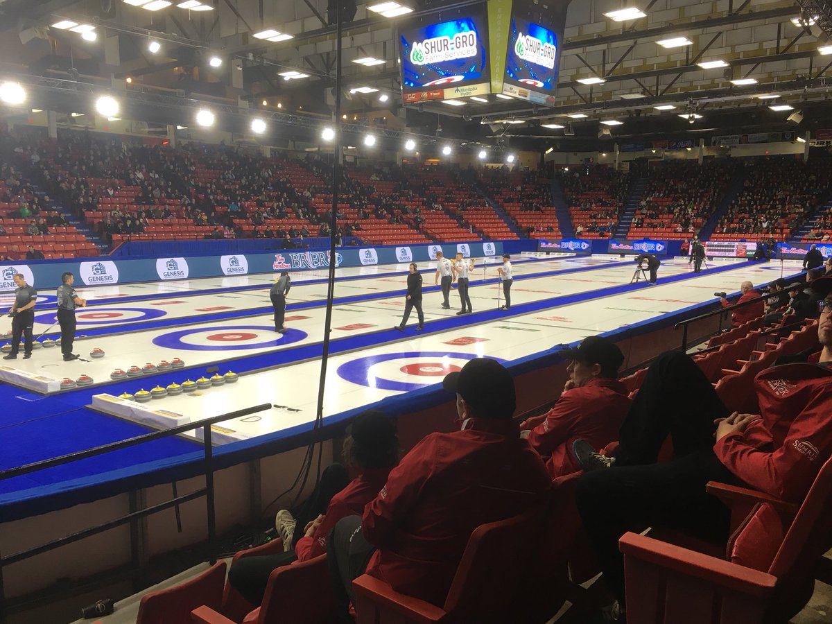 jatreloar's tweet photo. Lights camera action, let’s start the show #Curling #Brier2019 @CurlingCanada @CityBrandon https://t.co/4wQMJfXO5o