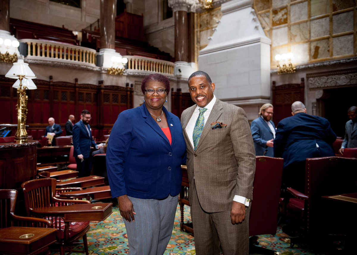 kevinparkernyc's tweet photo. Happy birthday to my friend and colleague @SenatorPersaud 🎉I hope you had an amazing birthday.
I applaud you for your leadership and advocacy on the behalf of your constituents in the 19th Senate District.
#roxannepersaud #statesenator #senatorpersaud https://t.co/Ny9LOK6Kn7