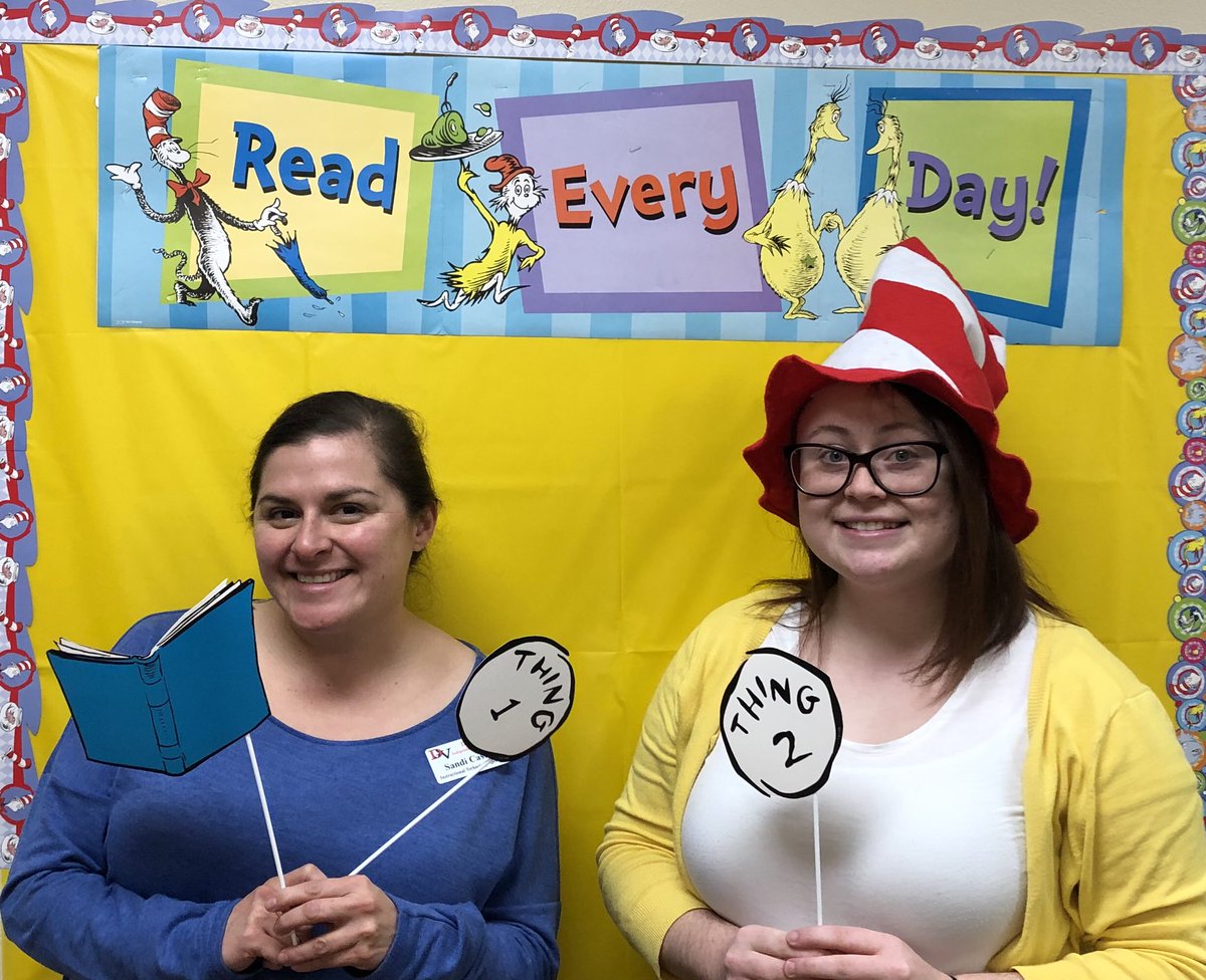 scastro122's tweet photo. Happy #TXindependence day! Bonus- it was also #readacrossamerica2019 day and the end of #drseussweek. 😁 Thank you @DVISD_DVES! I had so much fun visiting. #DVISD_EdTech @DVISD_Tech @DelValleISD #DVProud https://t.co/5OAITxdCnq