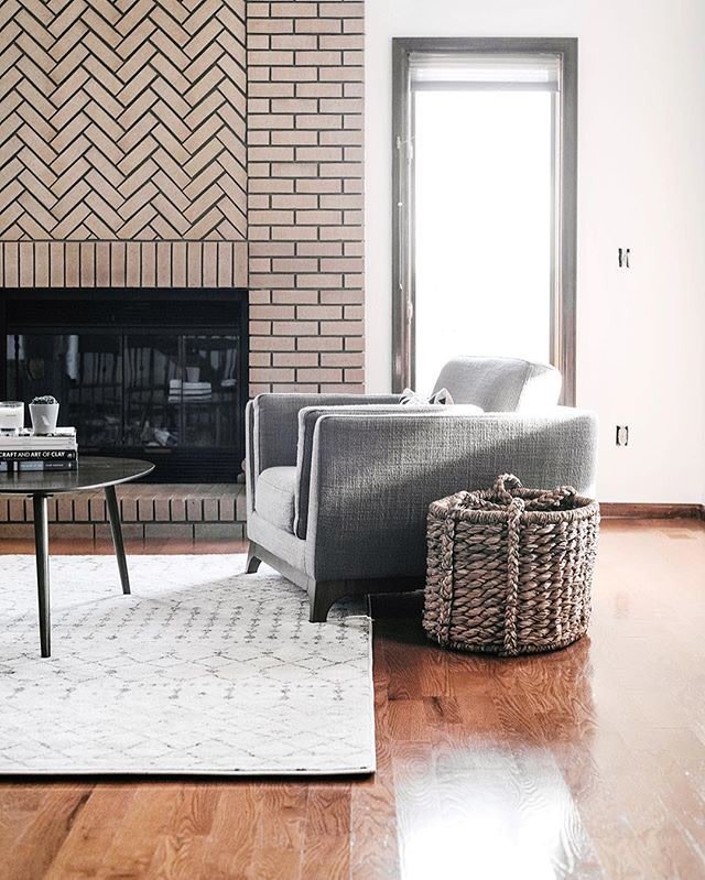 CopyCatChic's tweet photo. We found the perfect cozy grey chair for way less! https://t.co/hSPShv9h02 #dailyfind #copycatchic https://t.co/0zBPgrG1KX