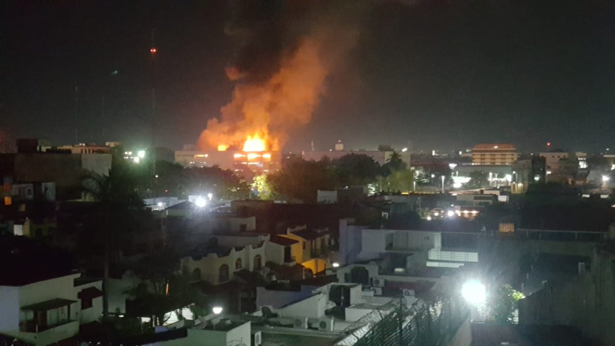 #AlMomento Se incendia Chedraui Mina #VIDEOS
➡️ bit.ly/2SDaepk