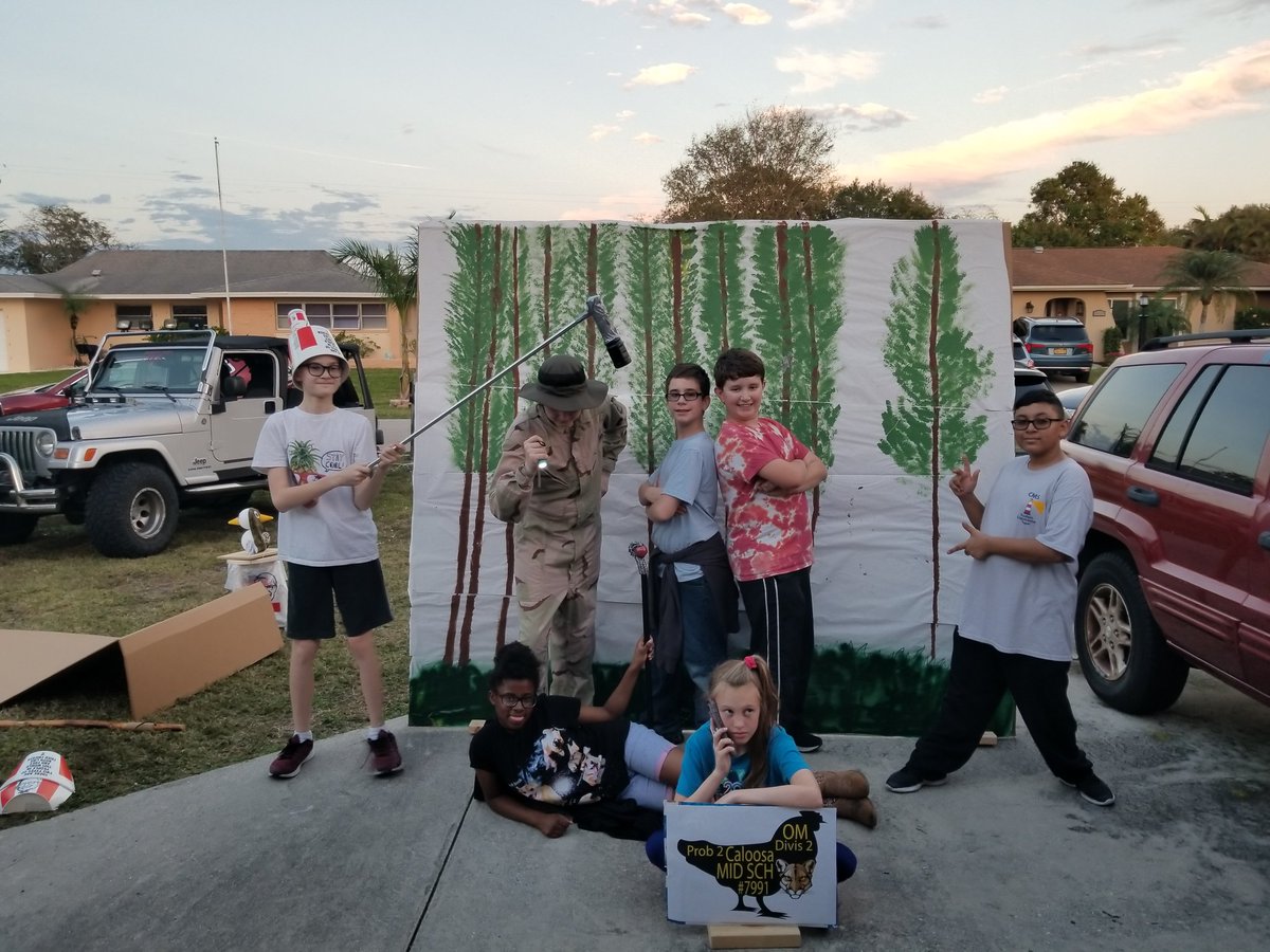 MrCraytonUS's tweet photo. Final dress rehearsal for the
@CaloosaM #odysseyofthemind team!
#sunregion
@odysseyofthemind
Mr.D and I are so proud of Max,Mace,Chris, Lillian,Jayson, Garrett, and Alecia #GoCougars https://t.co/CEXzxBH7Hw