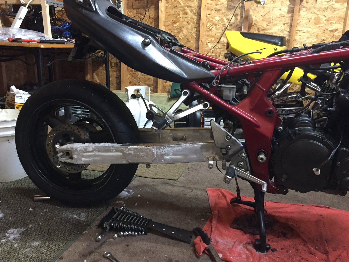 Mechanican345's tweet photo. Time to start putting this animal back together so she’s ready to ride when the snow melts https://t.co/a2SusfPDdz