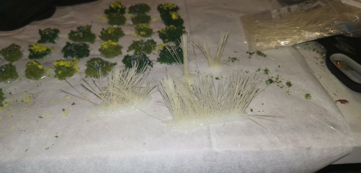 Daveshobbystuff's tweet photo. Roads are highlighted I'm going to hit them with another dose of shade then another highlight. And bushes for terrain, and some homemade reeds for around water.
#terrainbuilding #buildingterrain #makingterrain #terrainmaking #wargamingterrain #wargamesterrain https://t.co/E14avKcR8E
