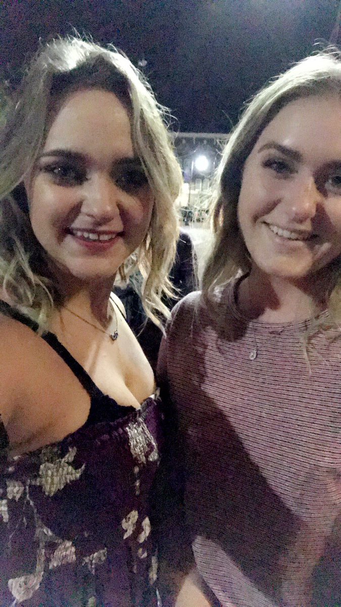 dancerdan_4's tweet photo. @CourtneyHays1 happy birthday babe 🥰🥰 here’s to 23!! And to getting a little sideways with @DierksBentley !!!!! https://t.co/24K3bfhwhe