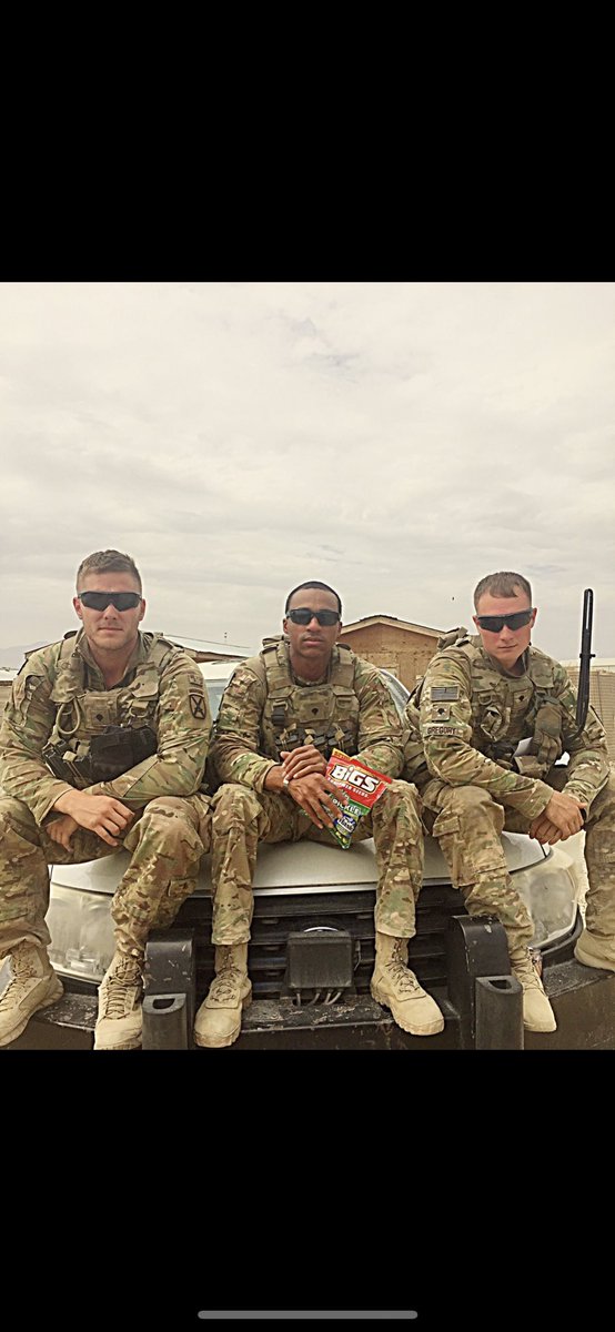 jordanaugusttt's tweet photo. Missin the homies 👌🏼 #deployment #army #military #homies #family #love #throwback #friday #fbf #premission #goodshit https://t.co/eP1xsraCD3