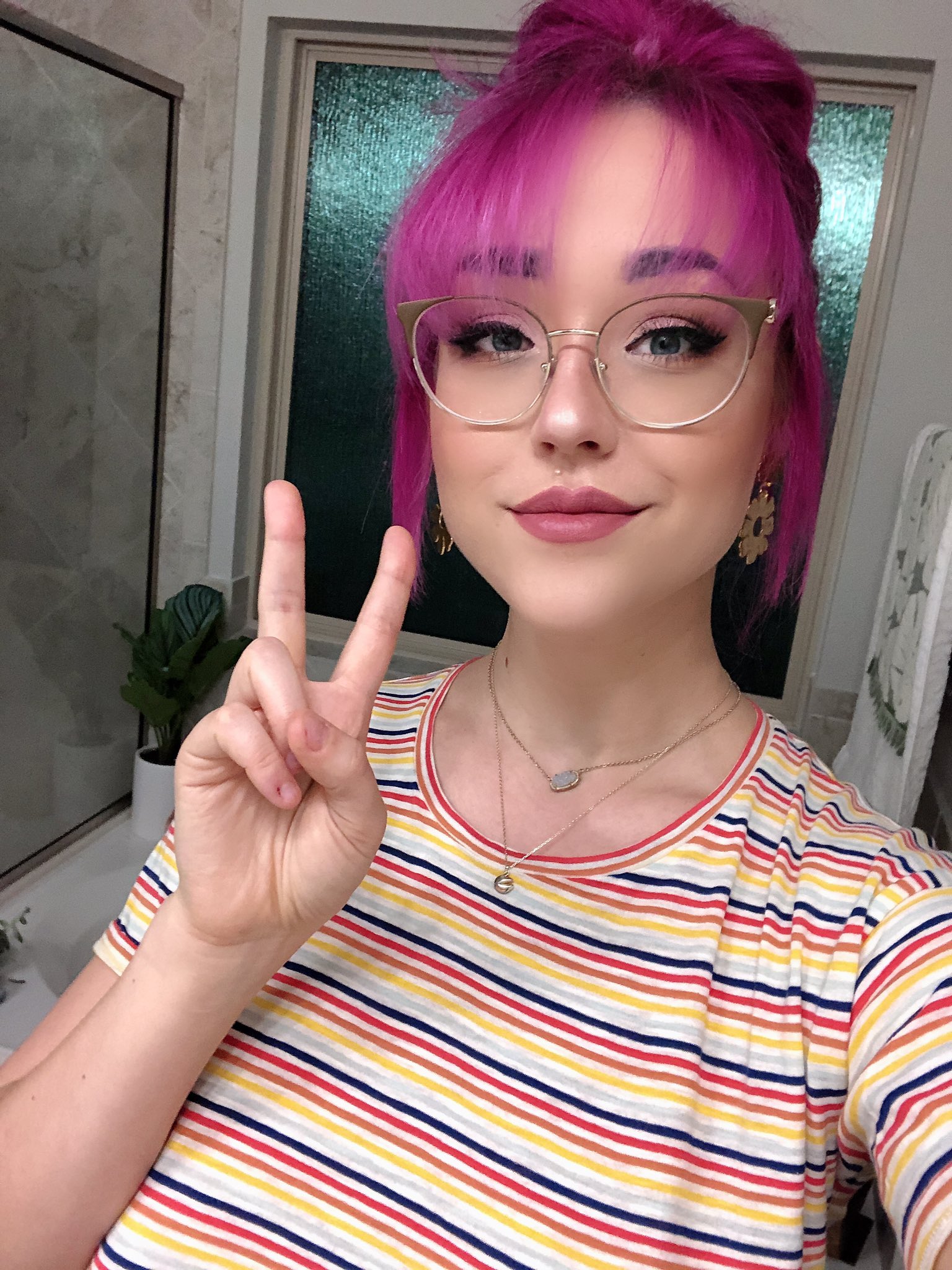 Ashleyyyreyyy And The Future Of Fansly - sustn25