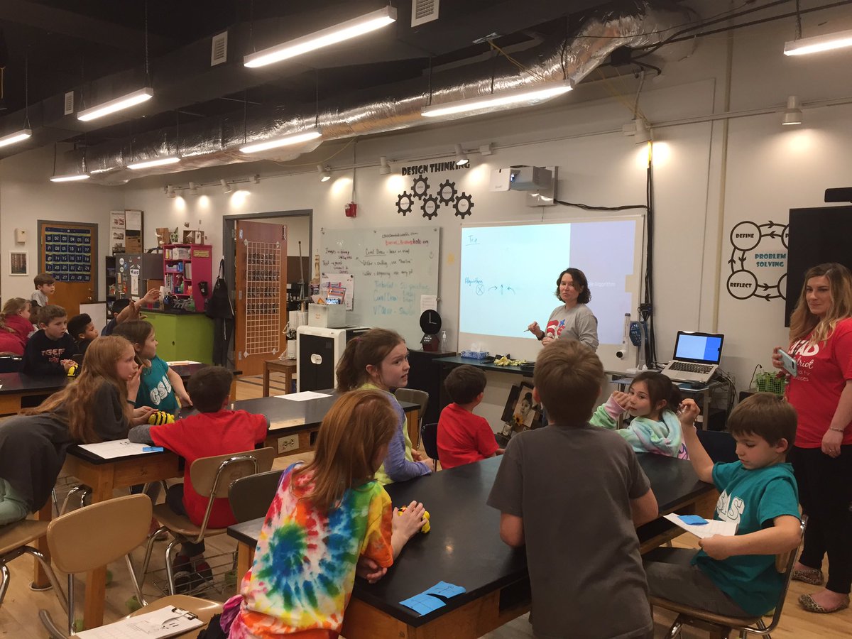 csasVWeLab's tweet image. Too much fun teaching coding with #BeeBots to @MyCSAS 2nd graders today in the @csasVWeLab