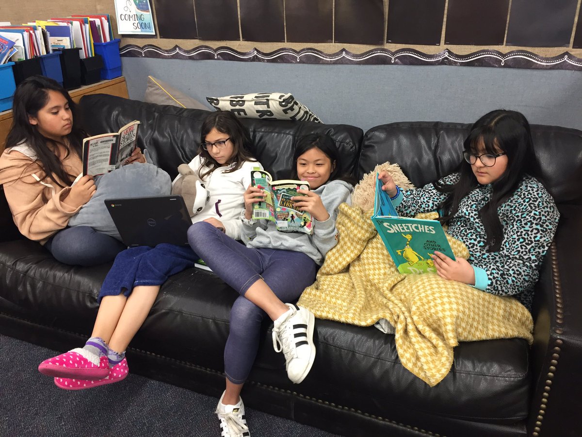 MrsHat18's tweet photo. Read Across America in the morning, Project Lead K-9 visit in the afternoon! Great day! https://t.co/UqDmsihl5C