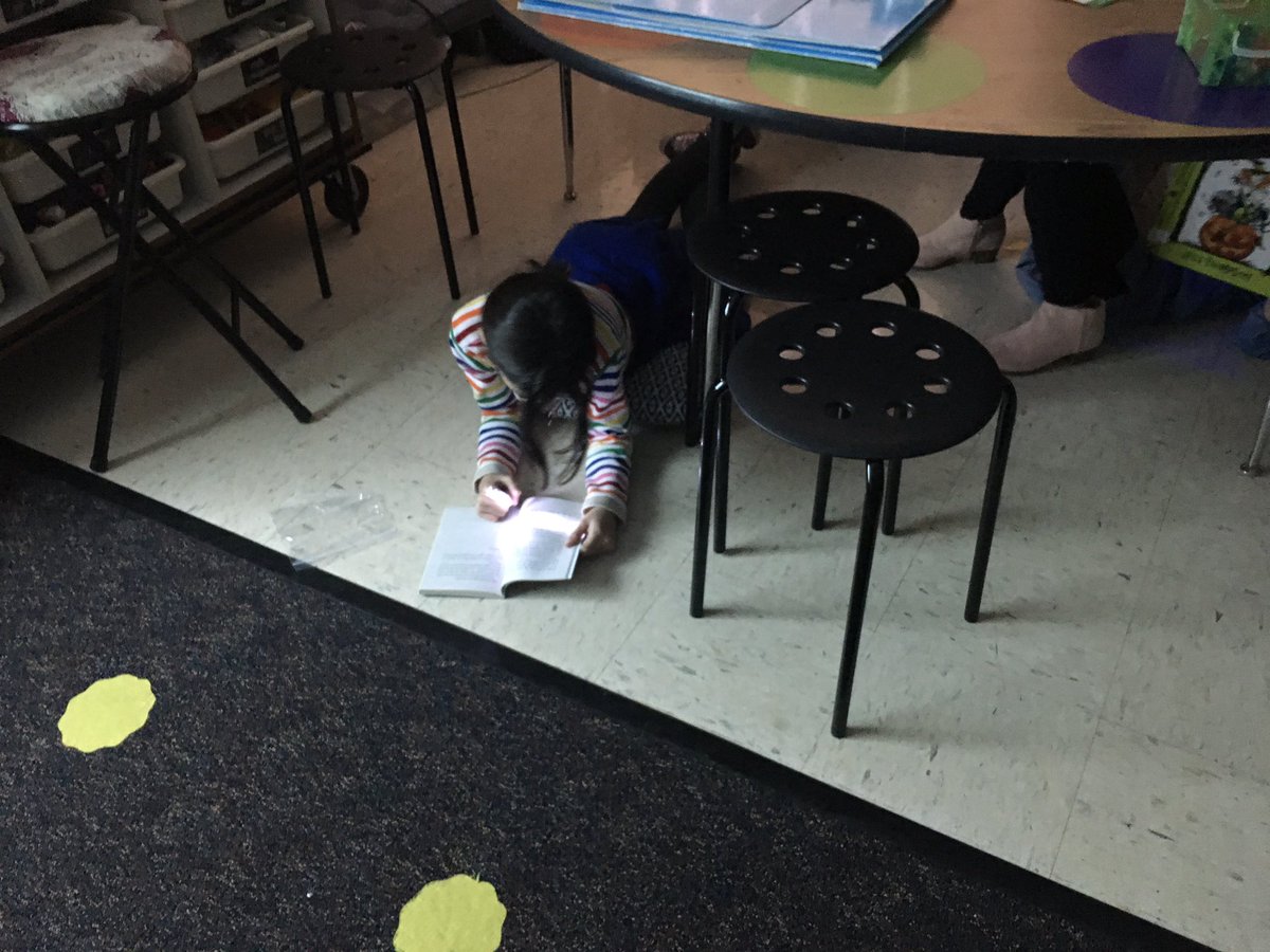 Amy_OliverTech's tweet photo. Students engaged in flashlight Friday reading. They were so excited and focused #spottedatlow https://t.co/ccDg6eWWRm