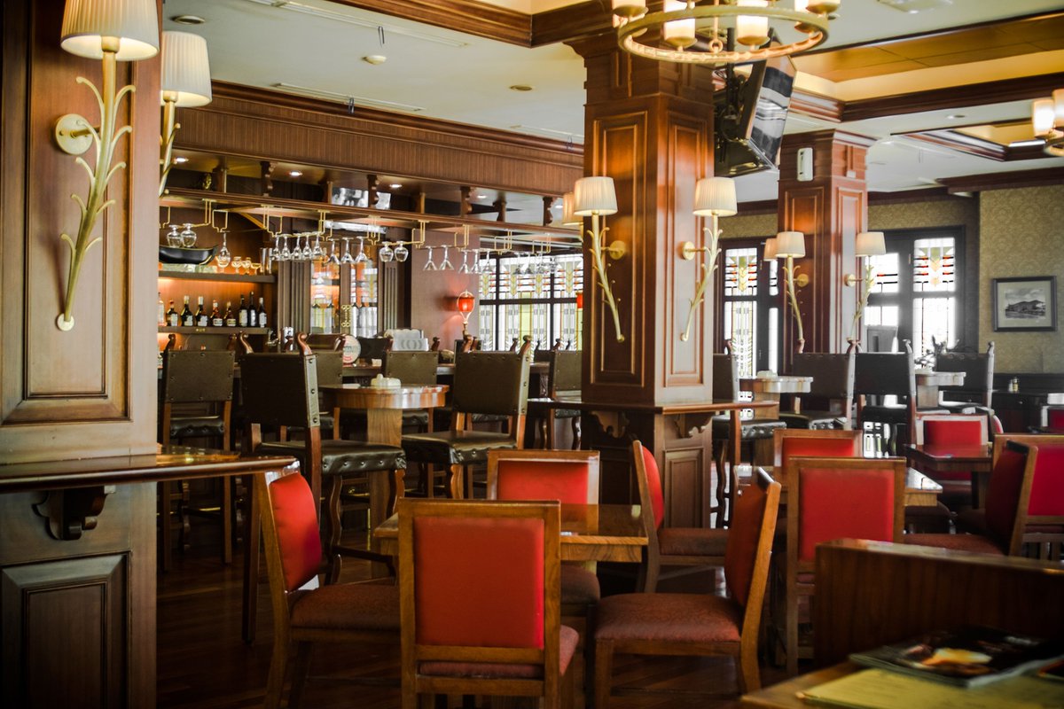Magnifique pub and dine only at The Maj. 
You might never want to leave!
.
.

#hotelmajapahitsurabaya #unrivalledcharm #hotelmajapahit #accorhotels #feelwelcome #stayheritage #exploresurabaya #surabaya #themaj