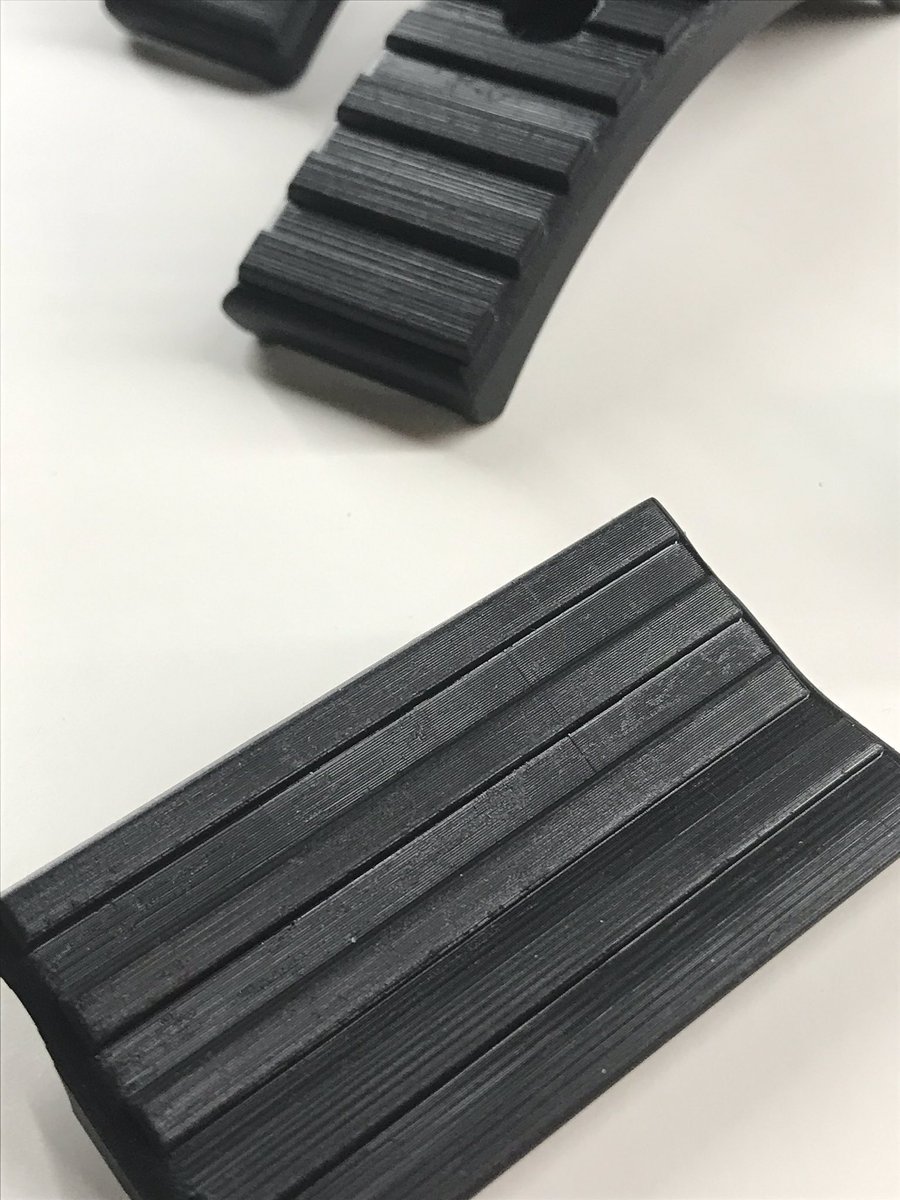 GoLearnNinja's tweet photo. #RT @3DPrintingStore: @carbon #3dprinted parts we made for @tac_clamp, a veteran owned small business. Superior quality and finish, even with complete printed threads. Hoping these parts help them land a big contract! 
 #industrial3dprinting #additiveman… https://t.co/8bPiosefpN