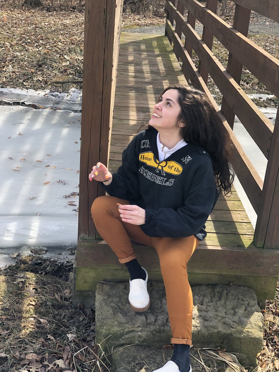 AdelinaBuga15's tweet photo. Getting mad at invisible bugs.      Happy March 1st ♥️ https://t.co/fNyduvYawI