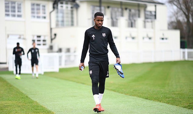 Mobyhaque1's tweet image. Ryan Sessegnon at Fulham training ground. What a bust of a season from this youngster. #NonFactor
