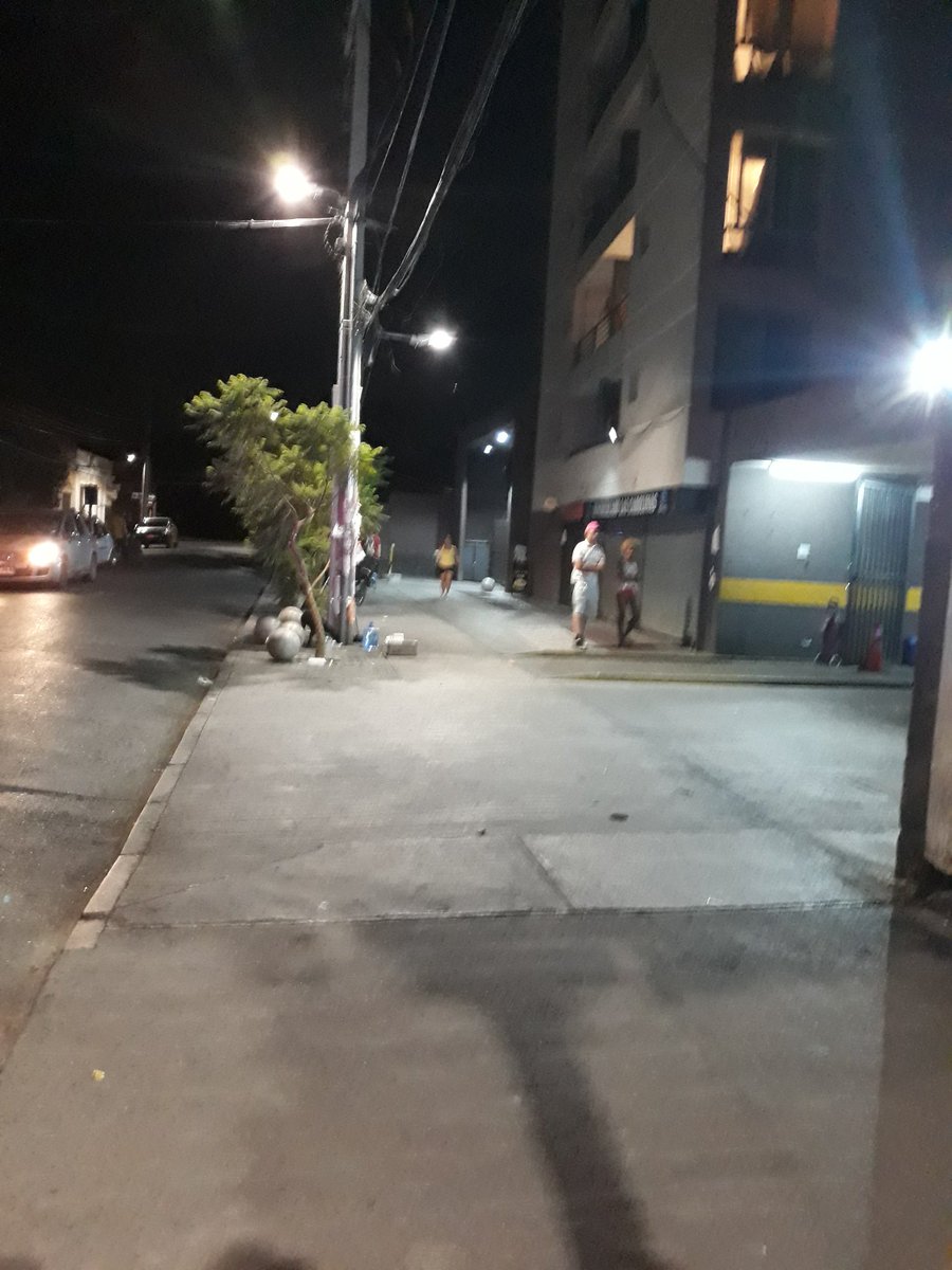 Sector de Inglaterra ....ofensiva comida irregular..