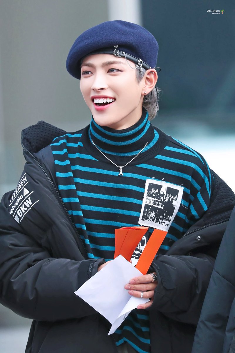 these looks💘 
cr. STAYCOLORFUL_