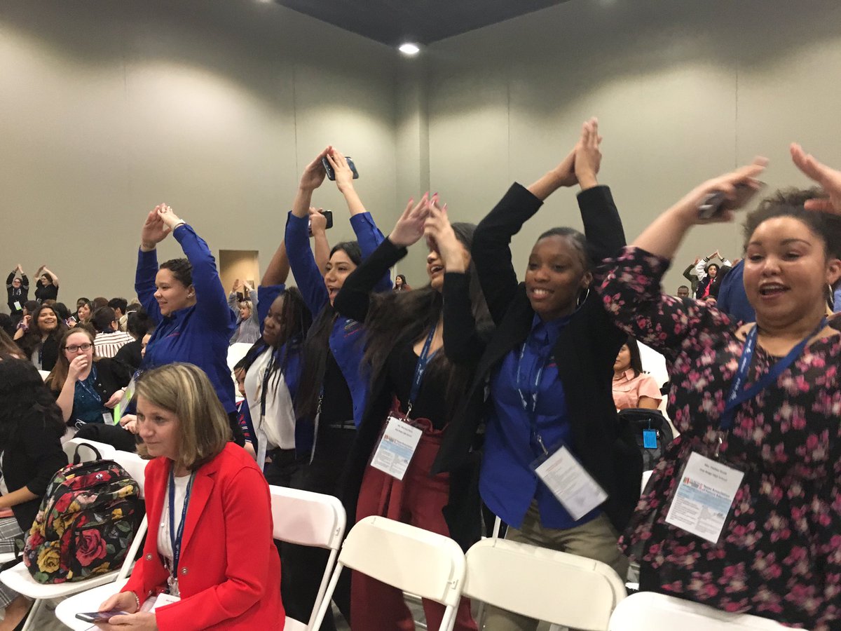 MRSDPARSONS07's tweet photo. YMCA TAFE break @ORWarEagles @CTEConroe @jfkteach #magicinteaching #teachtomorrow2019 https://t.co/SKAukD2Q56