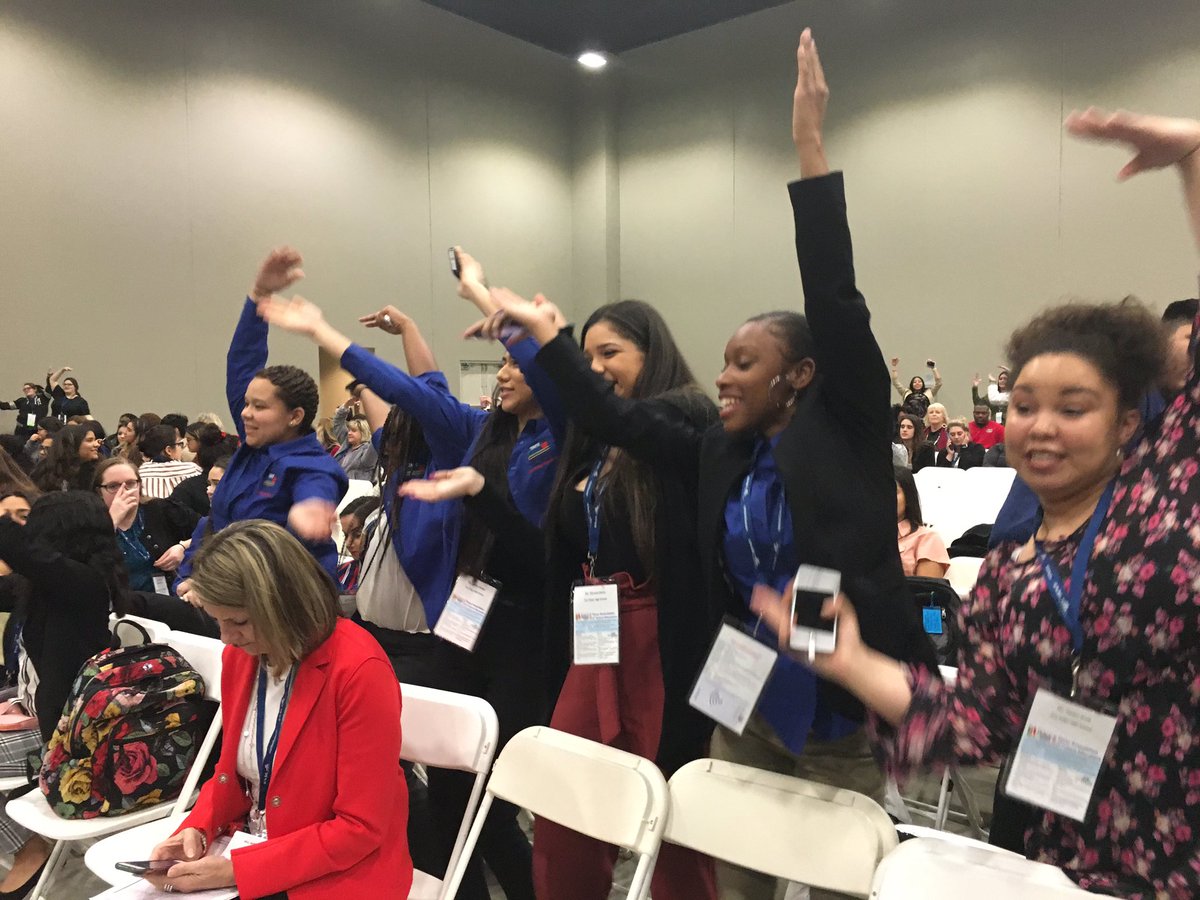 MRSDPARSONS07's tweet photo. YMCA TAFE break @ORWarEagles @CTEConroe @jfkteach #magicinteaching #teachtomorrow2019 https://t.co/SKAukD2Q56