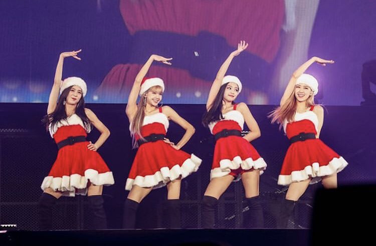 B_LACKPIN_K's tweet photo. 色々と頑張る理由になってくれるのがこの4人。

#BLACKPINK https://t.co/jgIo15wakS