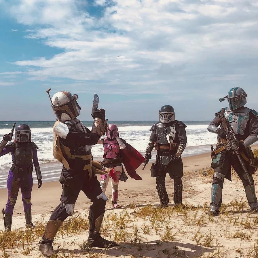 SantaElenaCShow's tweet photo. Los #DeathWatchClan se fueron de feriado.... 😎 pásenla increíble 🎉 #fettfriday
 #deathwatchclan #deathwatch #mandalorianmercs #mandalorianmercscostumeclub #starwars #mandalorian #ecuador #guayaquil #quito #follow #beach #playa https://t.co/tRLsubKSJh