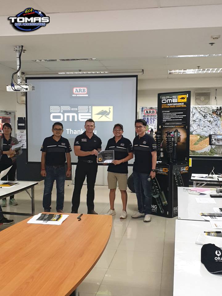 Tomas4x4ormoc's tweet photo. Tomas 4x4 Ormoc visits ARB HEADQUARTERS in Thailand. Product knowledge and trainings at its best!
#ARB4X4ACCESSORIES
#OldManEmu https://t.co/8is1hN2wDu